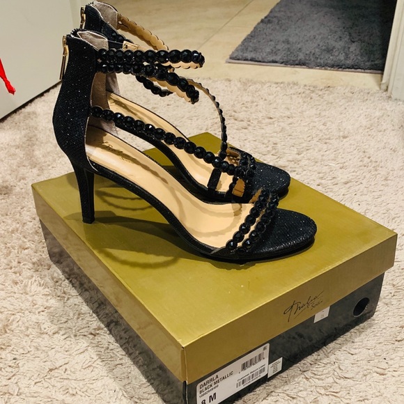 ✨NIB✨ Black Metalic w/ Gem Studs Heel - Picture 2 of 8